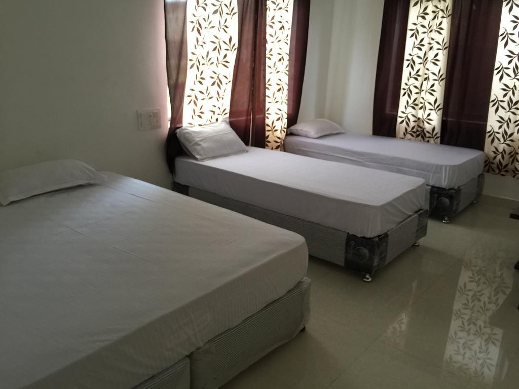 Hotel Lotus Residency Bodh Gaya Esterno foto